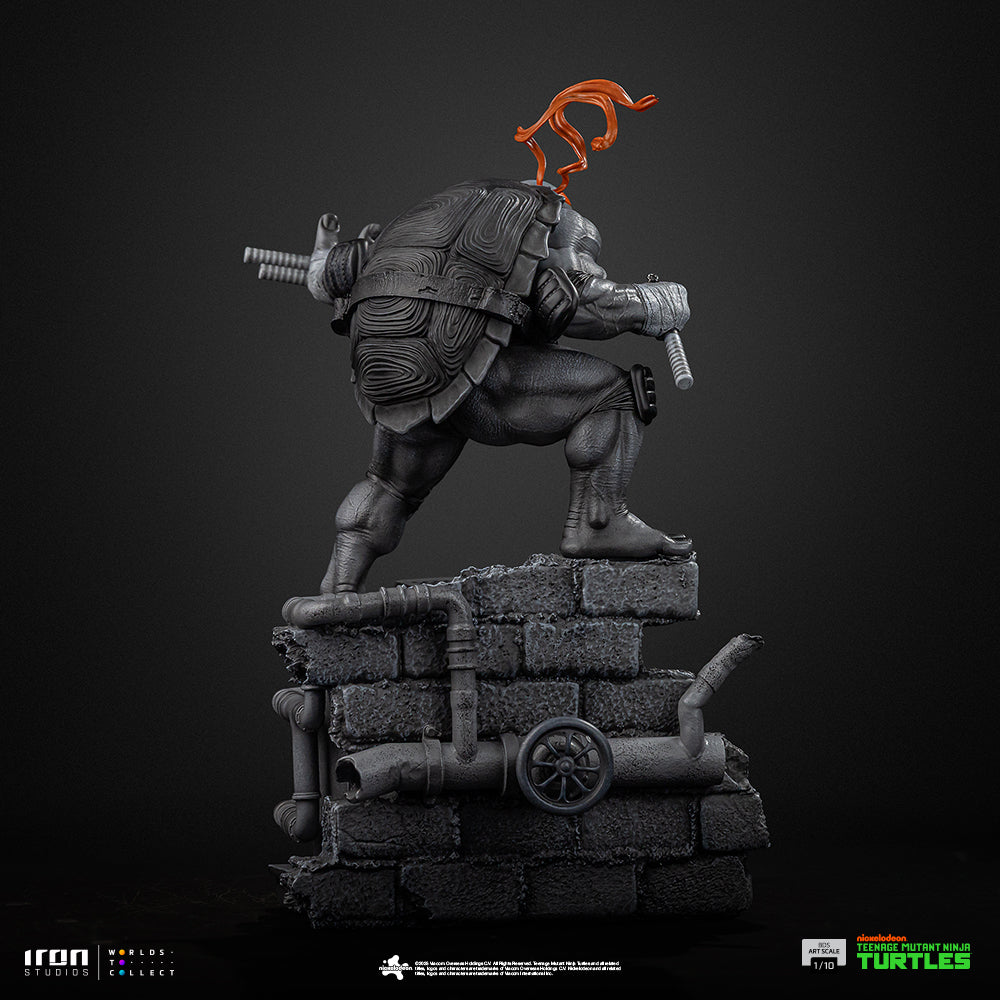 Estátua Michelangelo (Black and White Variant) – TMNT – BDS Art Scale 1/10 – Iron Studios
