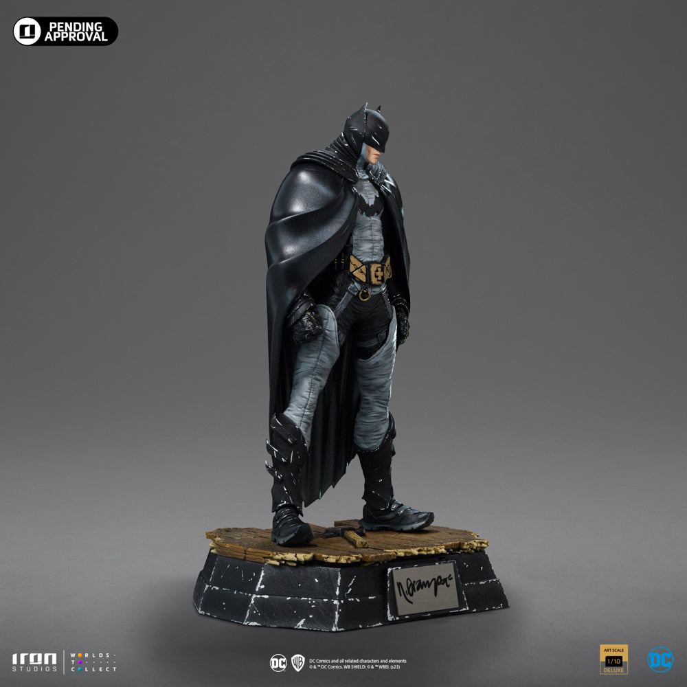 Estátua Batman by Rafael Grampá Signed Version - DC Comics series #9 - Art Scale 1/10 - Iron Studios
