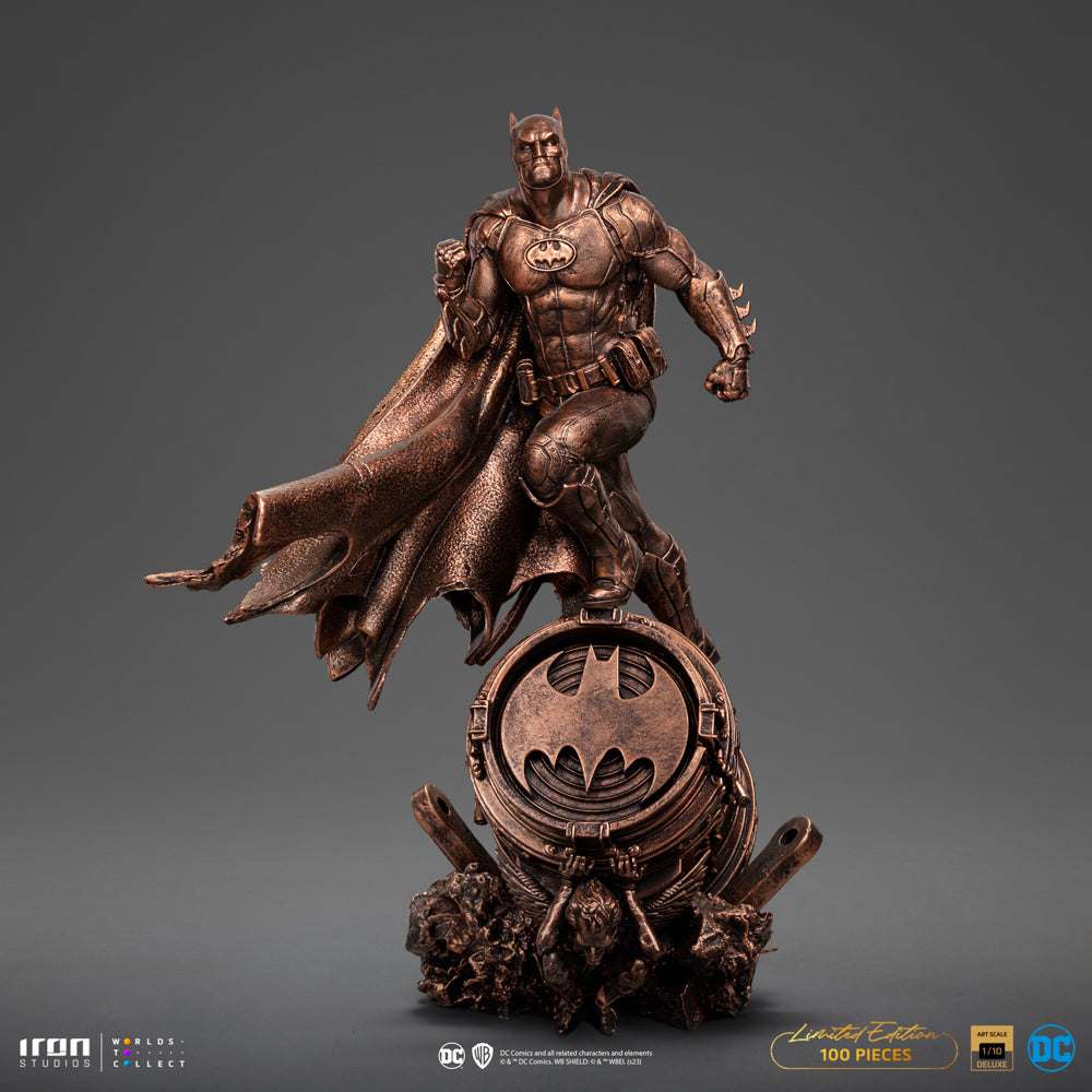 Estátua Batman Deluxe Bronze Ver - DC Comics - Art Scale 1/10 - Iron Studios