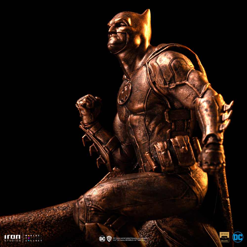 Estátua Batman Deluxe Bronze Ver - DC Comics - Art Scale 1/10 - Iron Studios