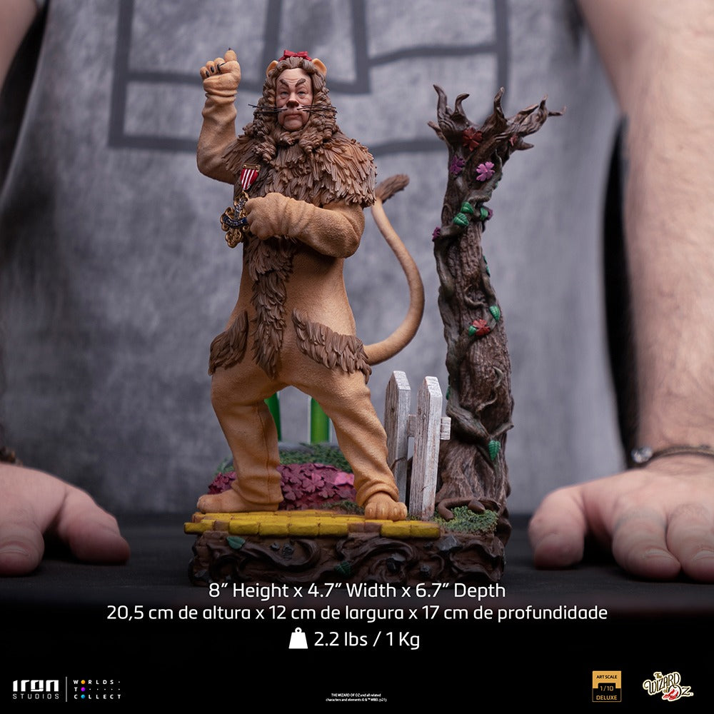 Estátua Leão Covarde Deluxe - Mágico de Oz - Art Scale 1/10 - Iron Studios