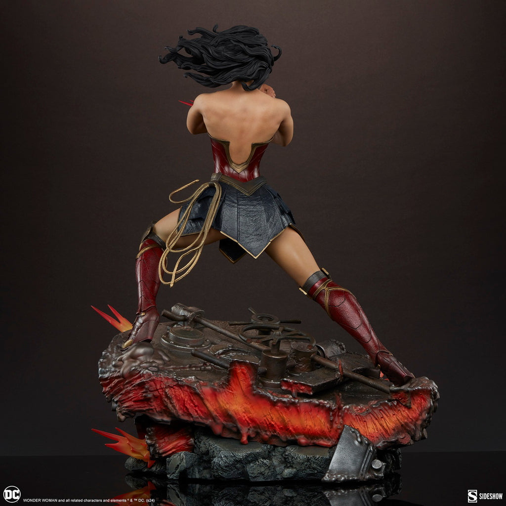 Estátua Mulher Maravilha Saving The Day - DC Comics - Premium Format 1/4 - Sideshow