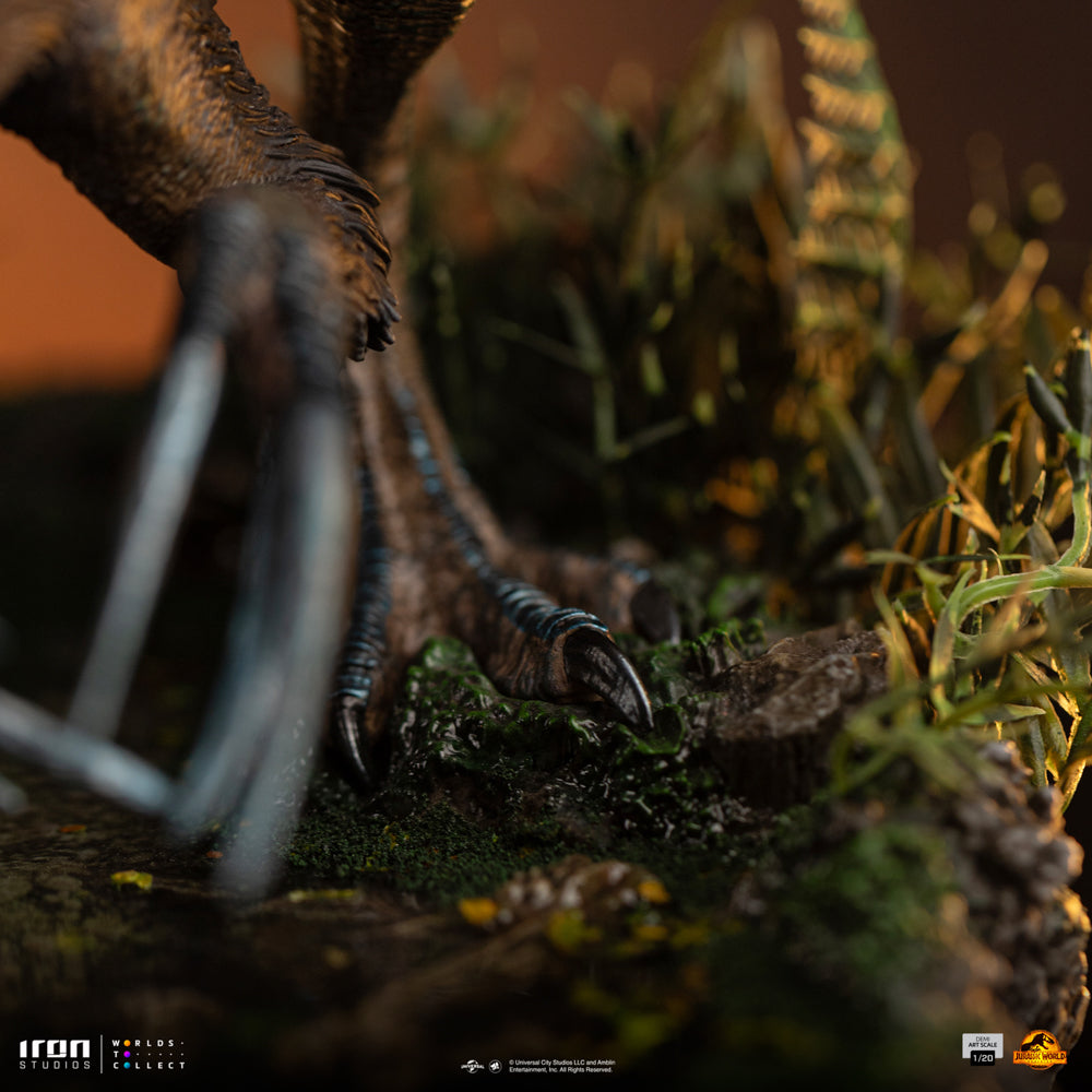 Estátua Therizinosaurus - Jurassic World: Dominion - Demi Art Scale 1/20 - Iron Studios