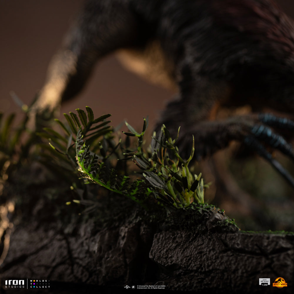 Estátua Therizinosaurus - Jurassic World: Dominion - Demi Art Scale 1/20 - Iron Studios