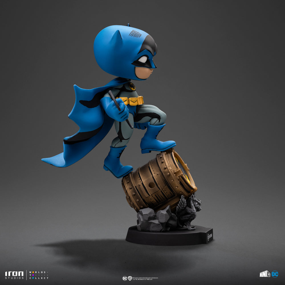 Estátua Batman on Bat-Signal (Blue Variant) - MiniCo - Iron Studios