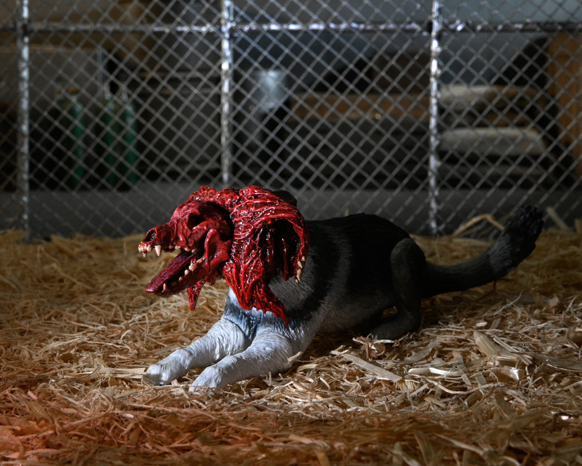 Figura Ultimate Dog Creature Deluxe - The Thing - 7'' Scale - Neca