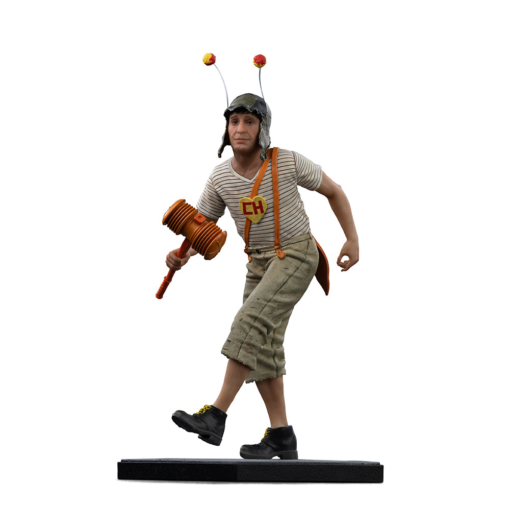 Estátua Chaves (Chapolin ver.) - Chaves - Art Scale 1/10 – Iron Studios