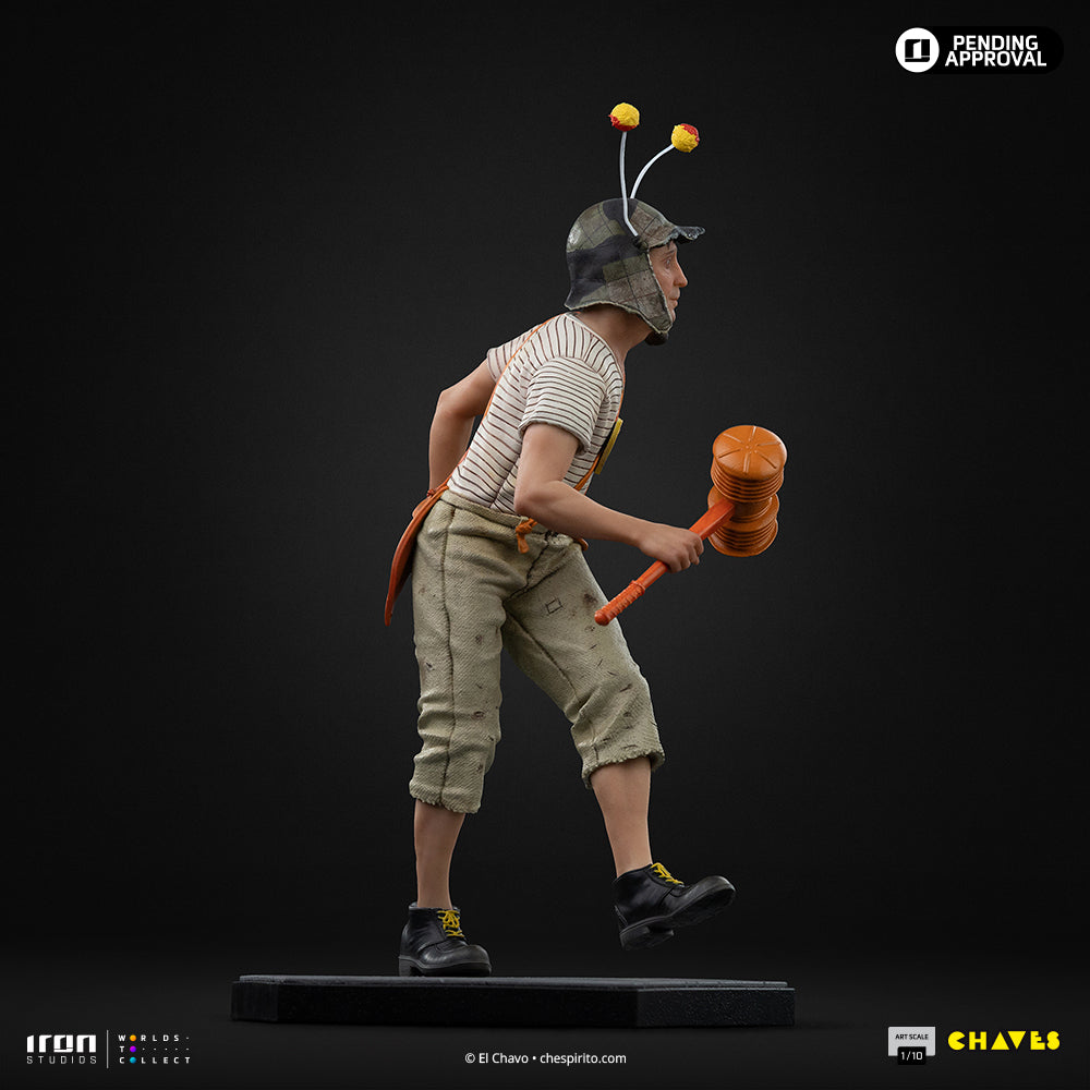 Estátua Chaves (Chapolin ver.) - Chaves - Art Scale 1/10 – Iron Studios