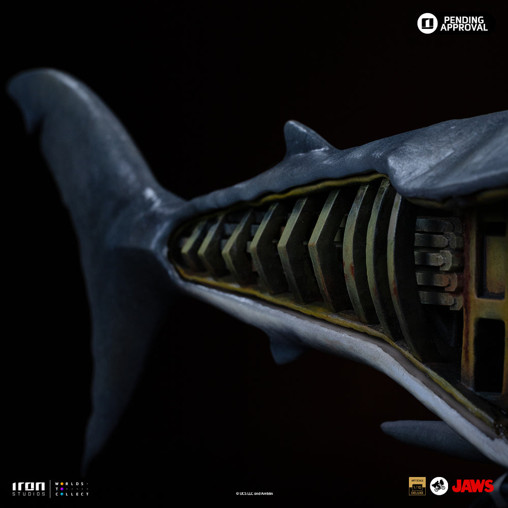 Estátua Steven Spielberg & Jaws 50th Anniversary – Deluxe Art Scale 1/10 – Iron Studios