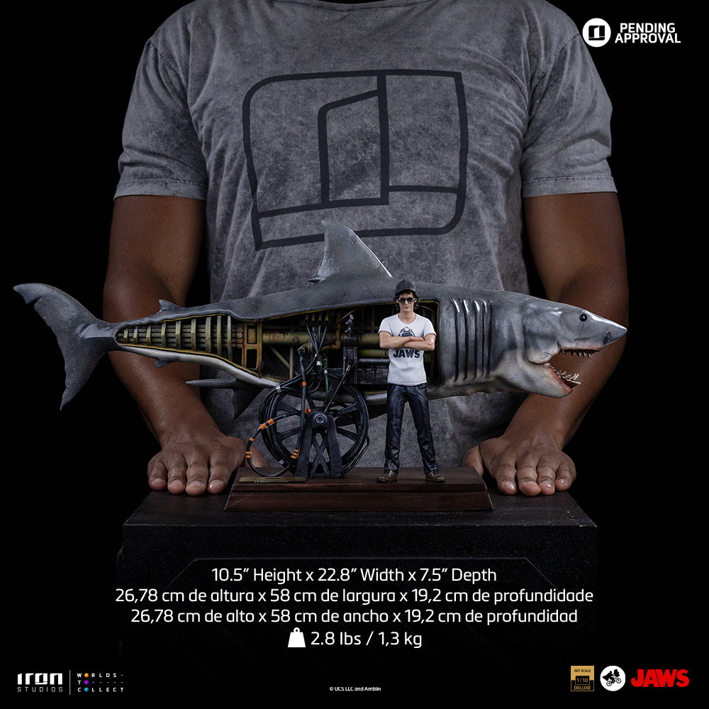 Estátua Steven Spielberg & Jaws 50th Anniversary – Deluxe Art Scale 1/10 – Iron Studios