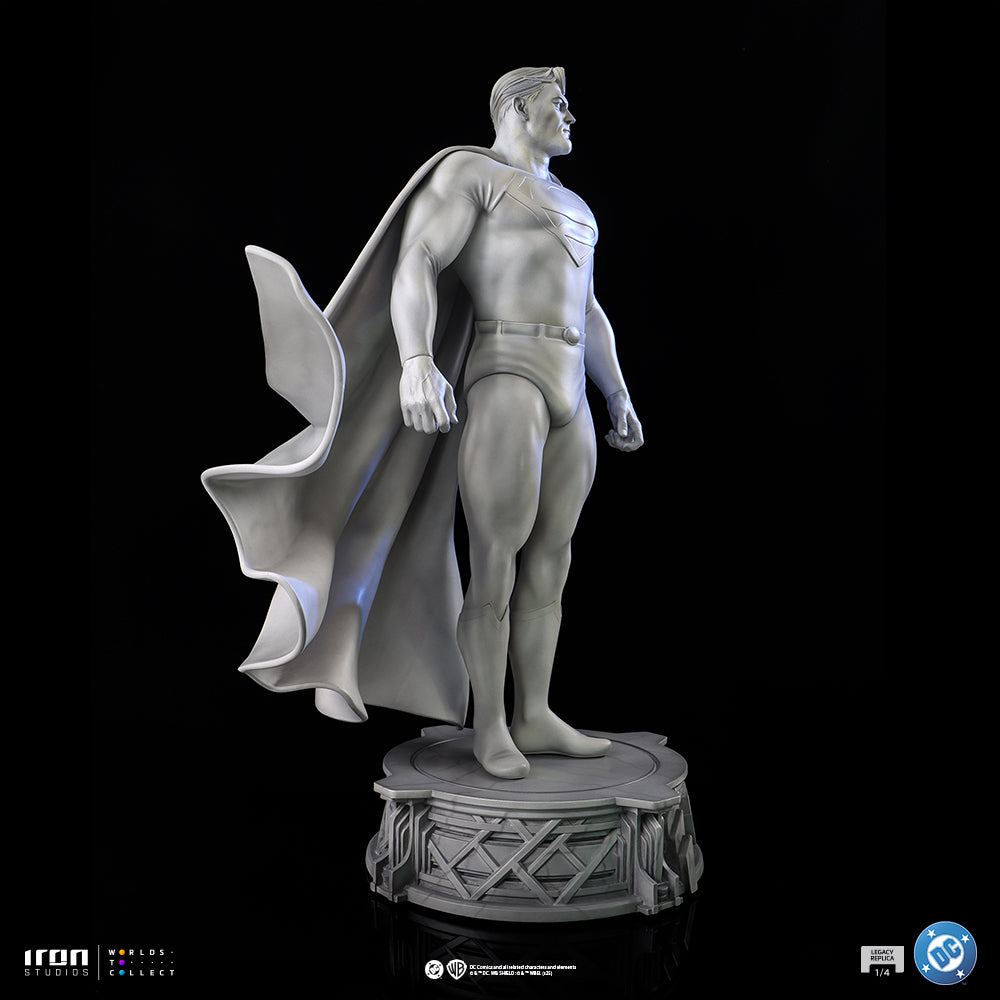 Estátua Superman (Marble Version) - DC Trinity - Legacy Replica 1/4 - Iron Studios