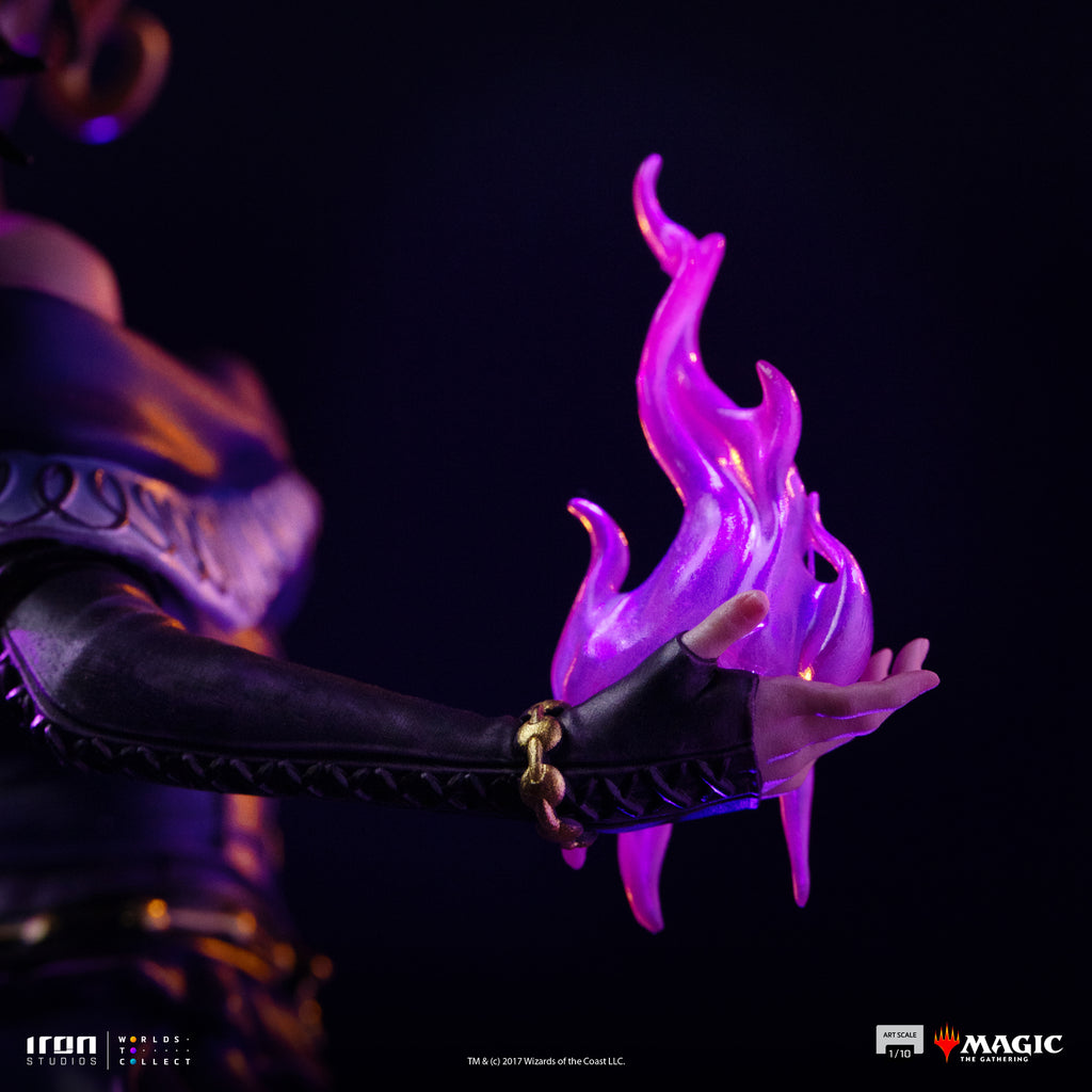 Estátua Liliana Vess - Magic: The Gathering - Deluxe Art Scale 1/10 - Iron Studios